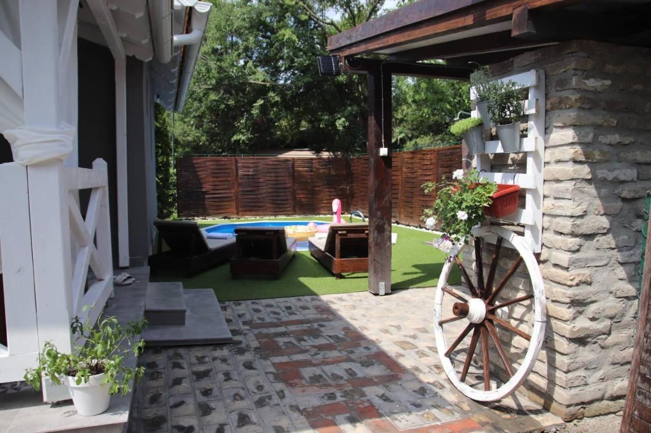 Palic Vila Masa Pr Emina Stipancevic エクステリア 写真